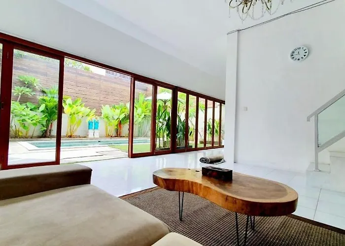 Arinda Villa *
